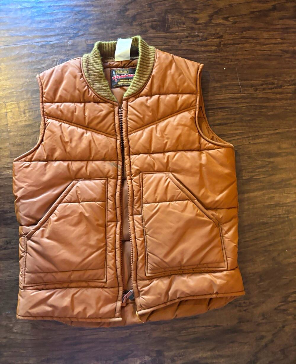 VTG Walls Men’s M Brown Insulated Puffer Vest Full Zip Quilted Regular